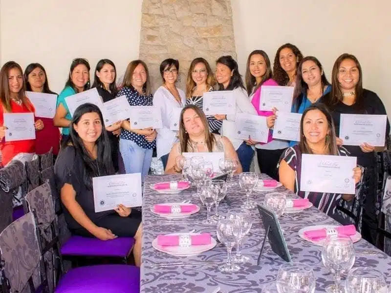 Escena de formación y planificación profesional de bodas